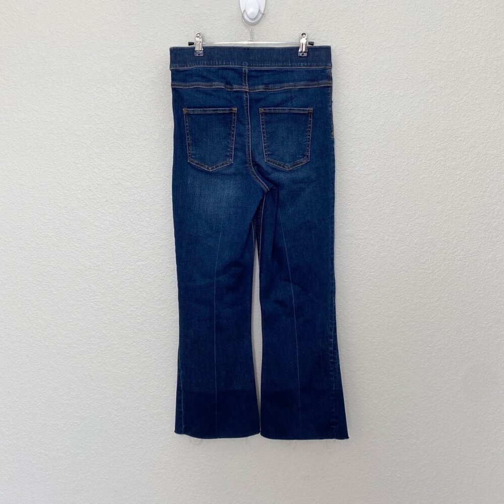 Spanx Blue Distressed Denim Frayed Hem Pull On Jeans Pants Womens size Medium - Picture 6 of 6